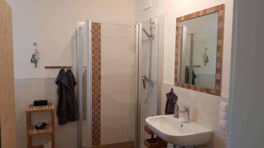 Ferienwohnung Seeblick Altefähr Екстериор снимка