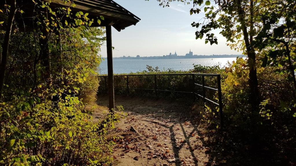 Ferienwohnung Seeblick Altefähr Екстериор снимка
