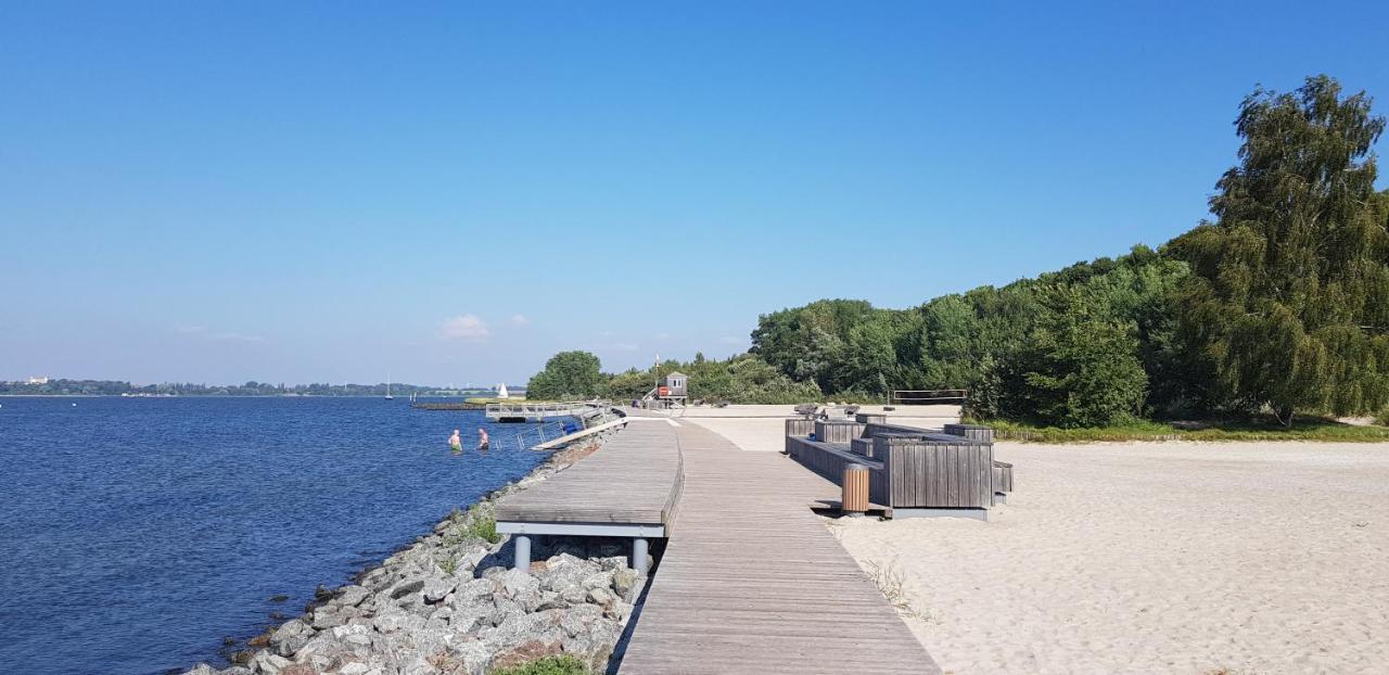 Ferienwohnung Seeblick Altefähr Екстериор снимка